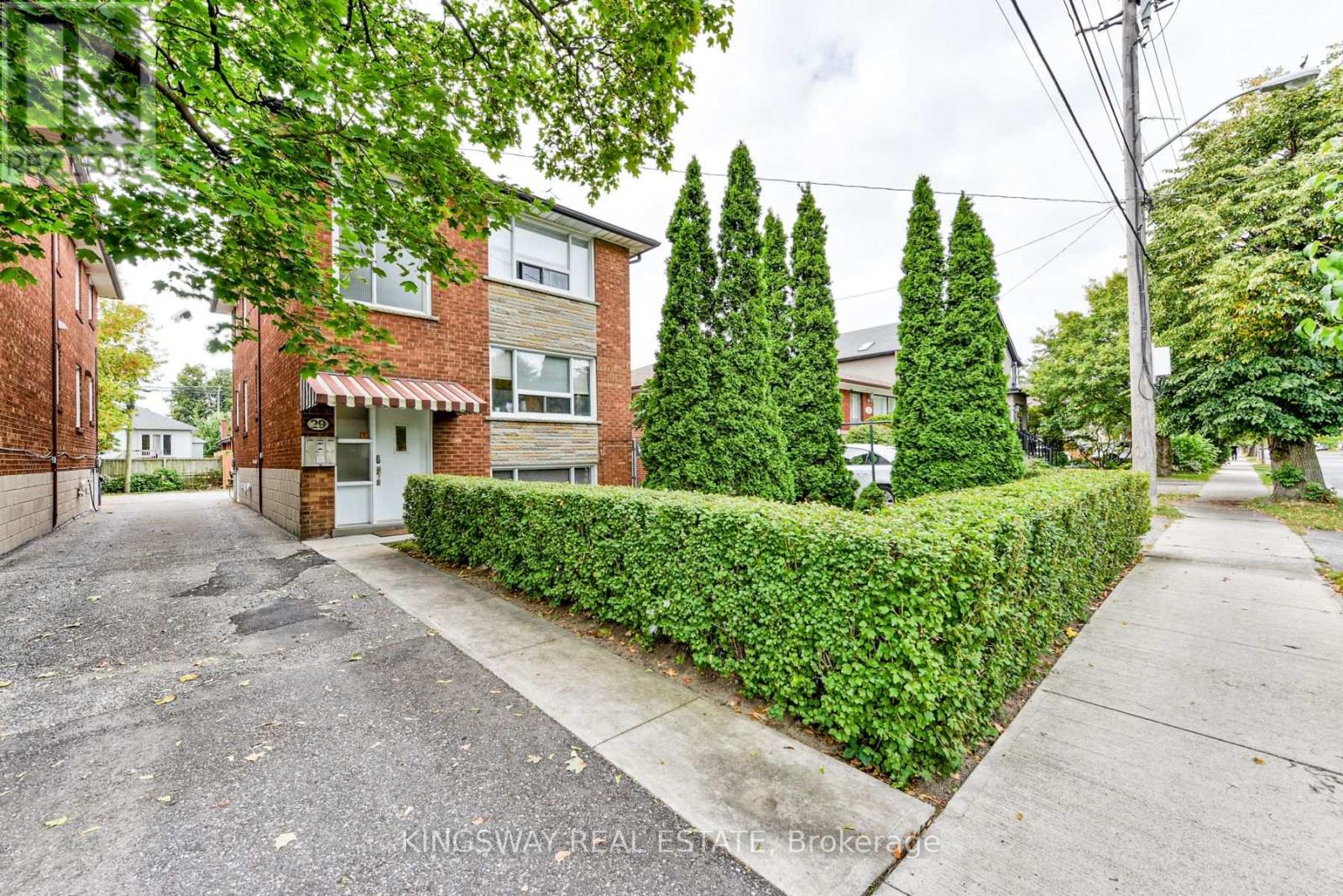 29 Evans Ave, Toronto, ON M6S 3V7