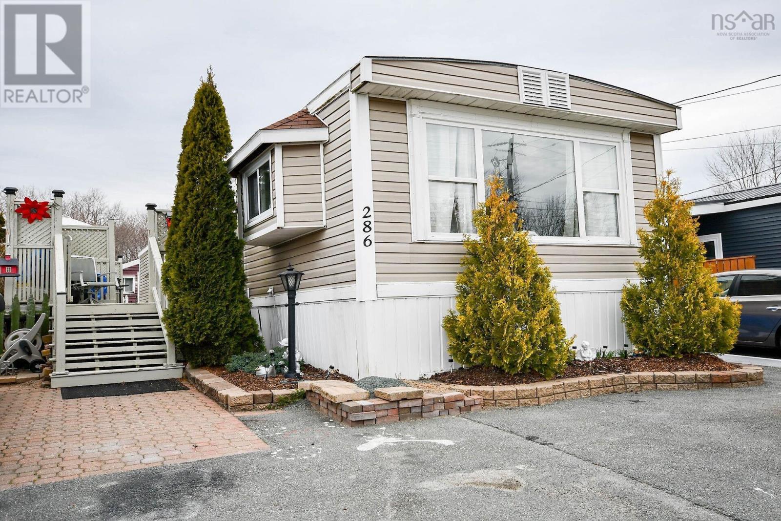 286 Parklane Dr, Lower Sackville, NS B4C 2X5