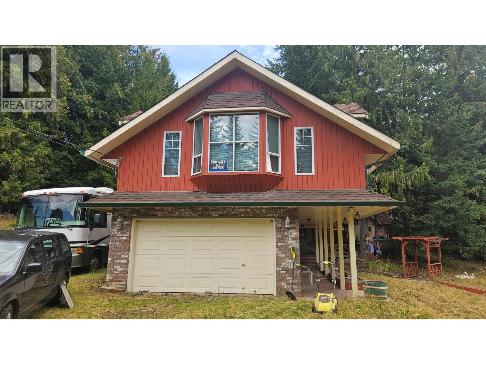 2690 Fraser Rd, Anglemont, BC V0E 1M8