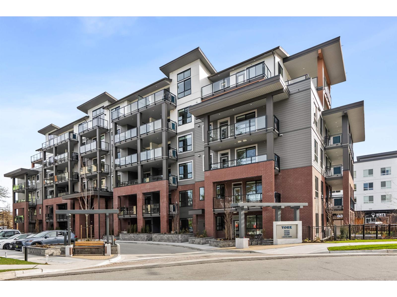 45511 Campus Drivegarrison Crossing Unit 316, Chilliwack, BC V2R 6K8