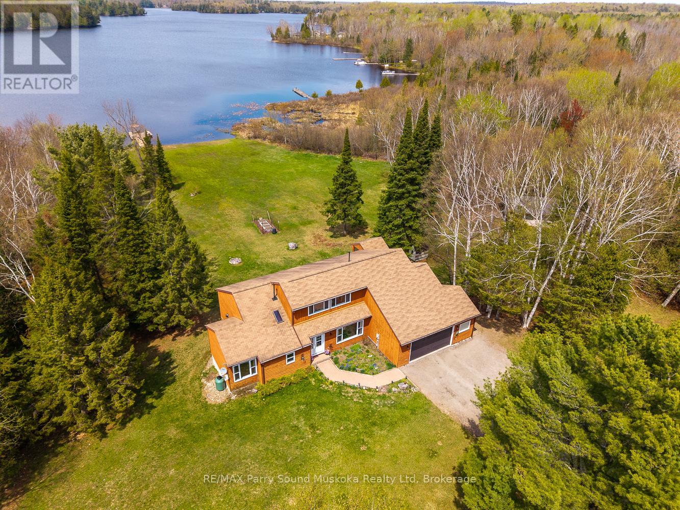 258 Lakeside Trl, Magnetawan, ON P0A 1P0