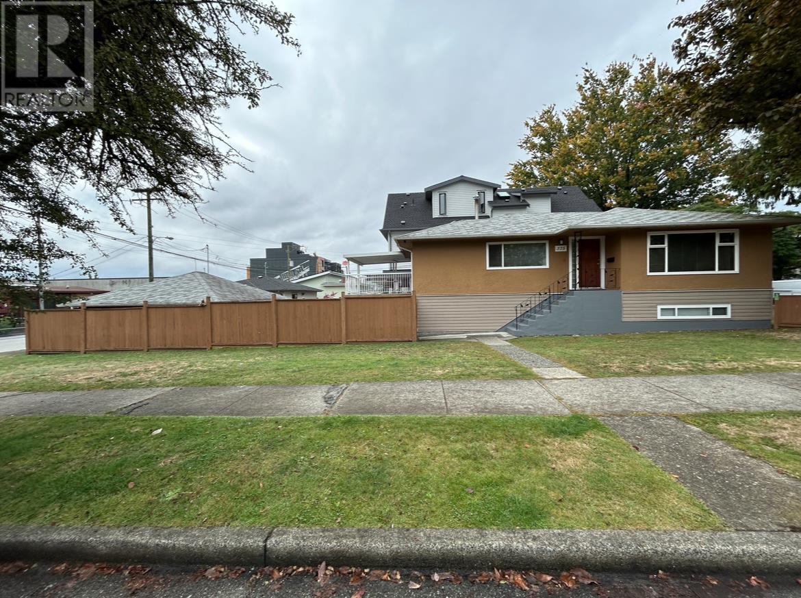 375 Skeena St, Vancouver, BC V5K 4N9