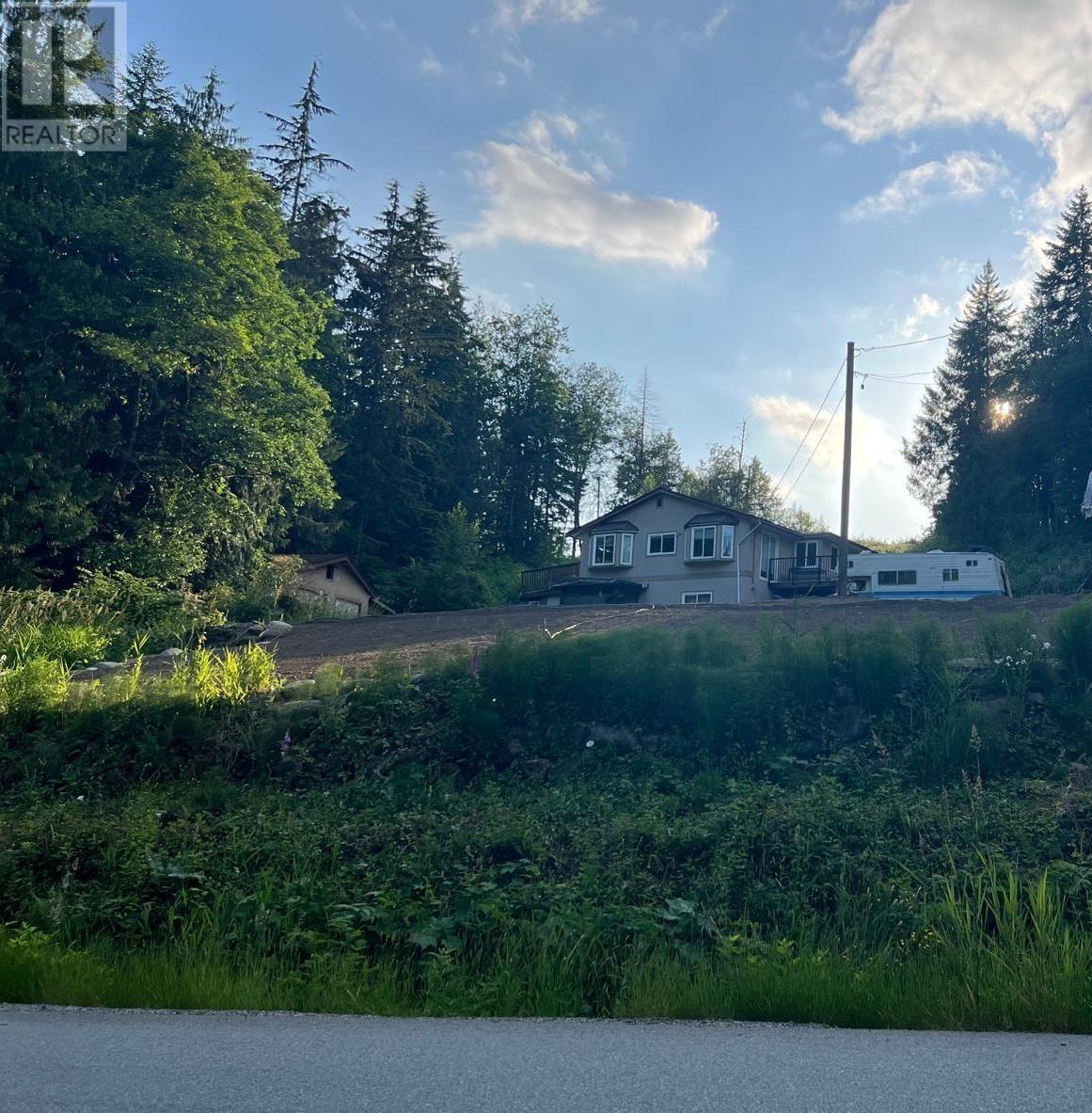 12355 Mcnutt Rd, Maple Ridge, BC V2W 1N6