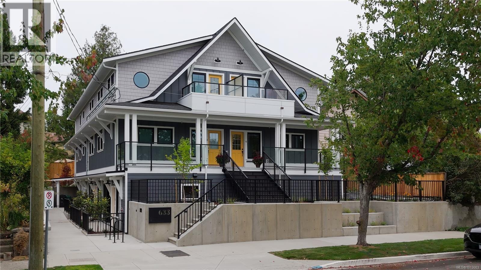 633 Belton Ave Unit 4 Ave, Victoria, BC V9A 2Z5