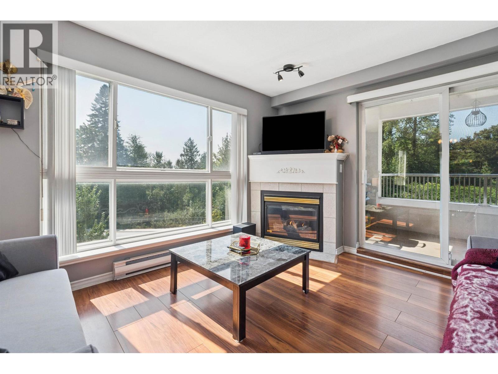 22230 N Avenue Unit 405, Maple Ridge, BC V2X 2L5