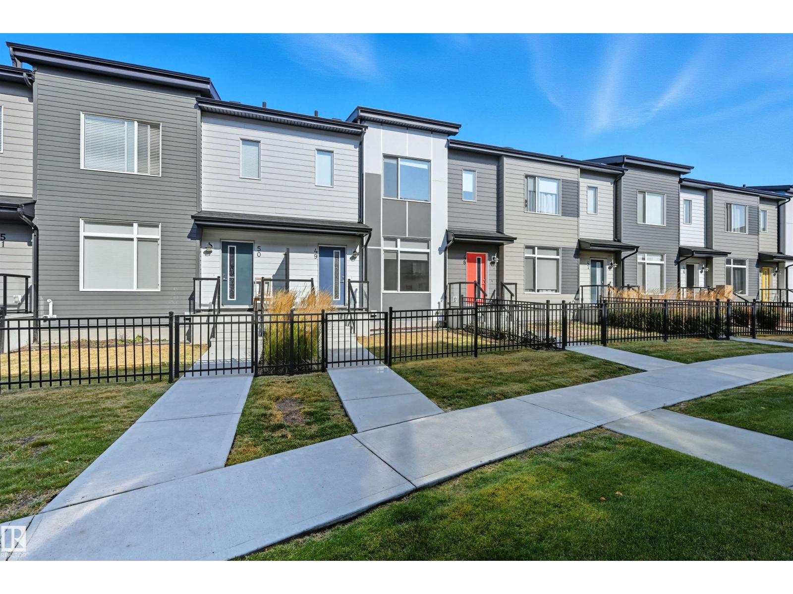 804 Welsh Drive South West #49, Edmonton, AB T6X 1Y8