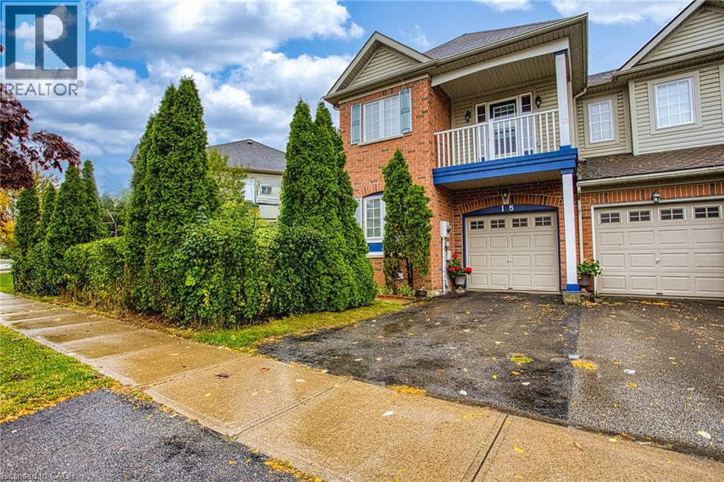 15 Chloe St, St. Catharines, ON L2P 2Y2