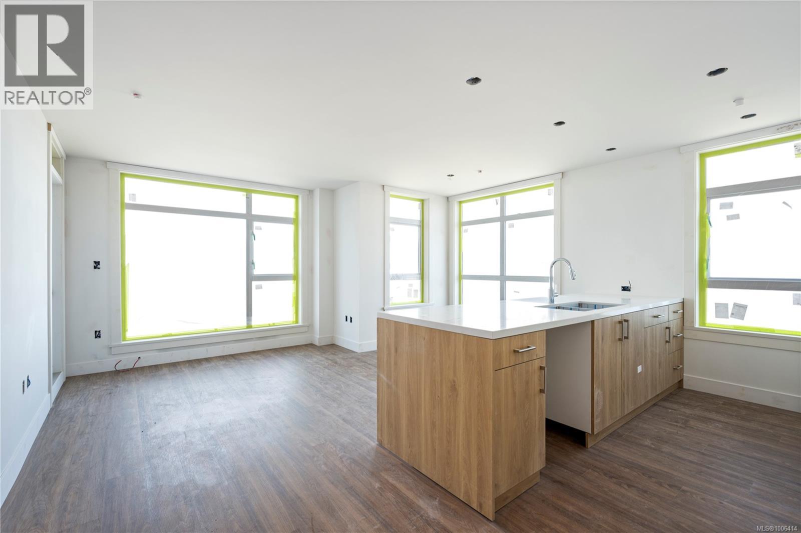 6320 Sentinal Dr Unit 211 Dr, Nanaimo, BC V9V 1W4