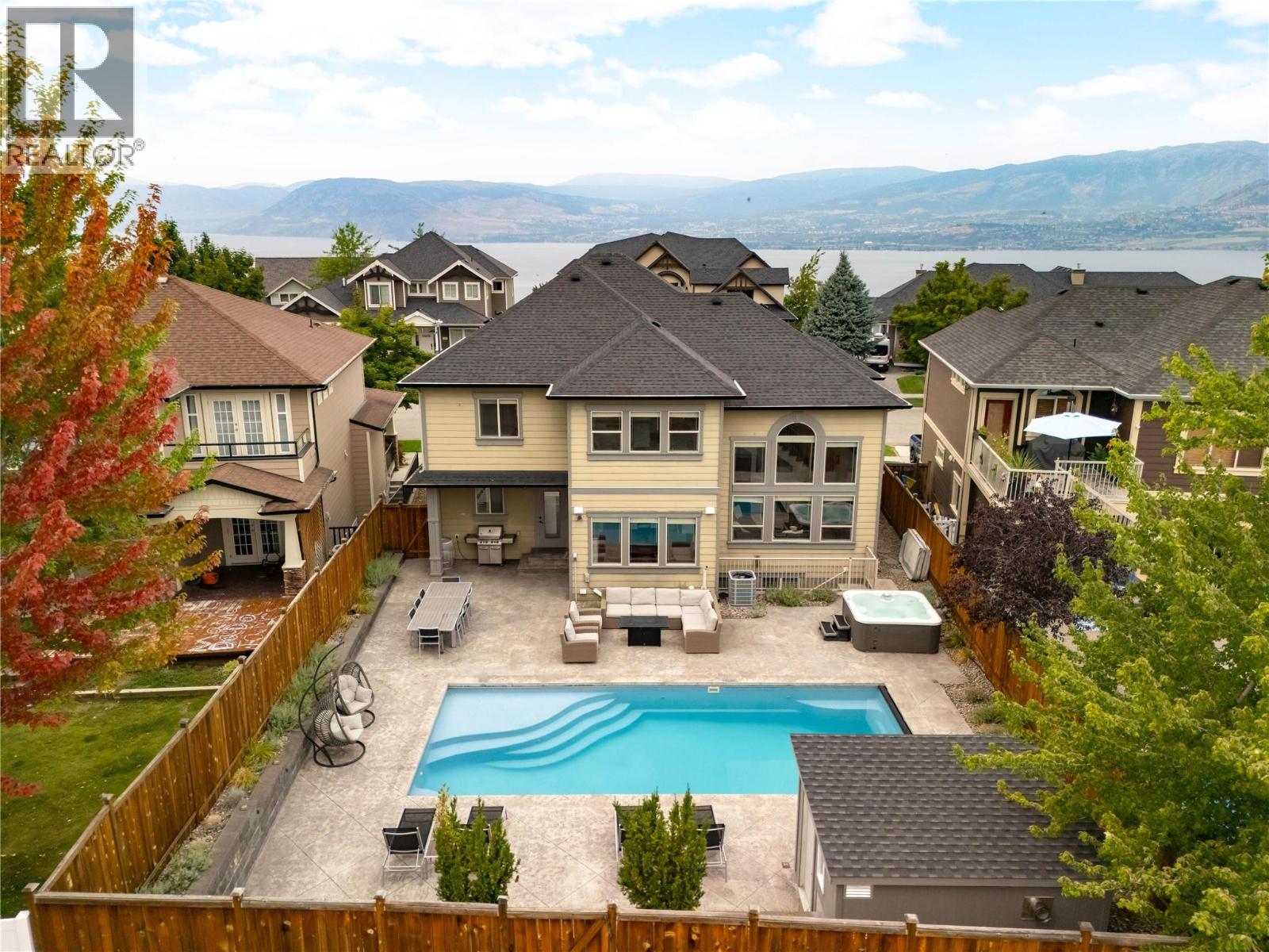 353 Quilchena Dr, Kelowna, BC V1W 4V3