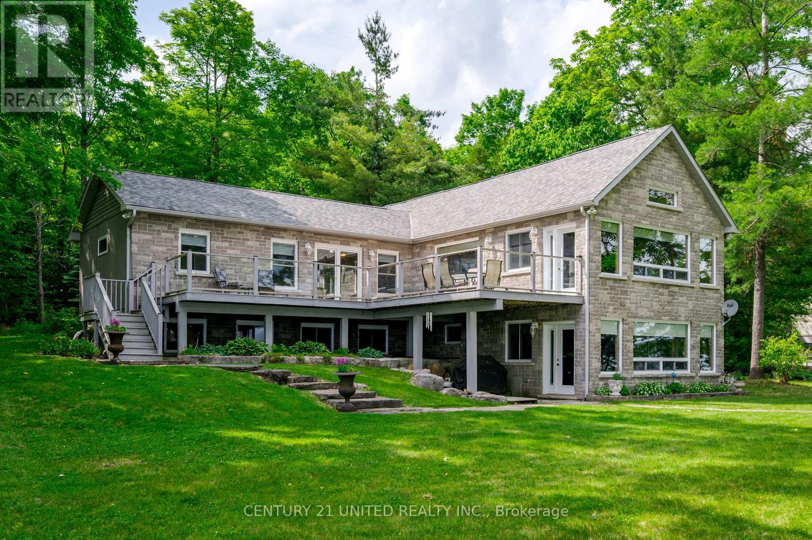 3069 Clear Lake Rd W, Selwyn, ON K0L 2H0