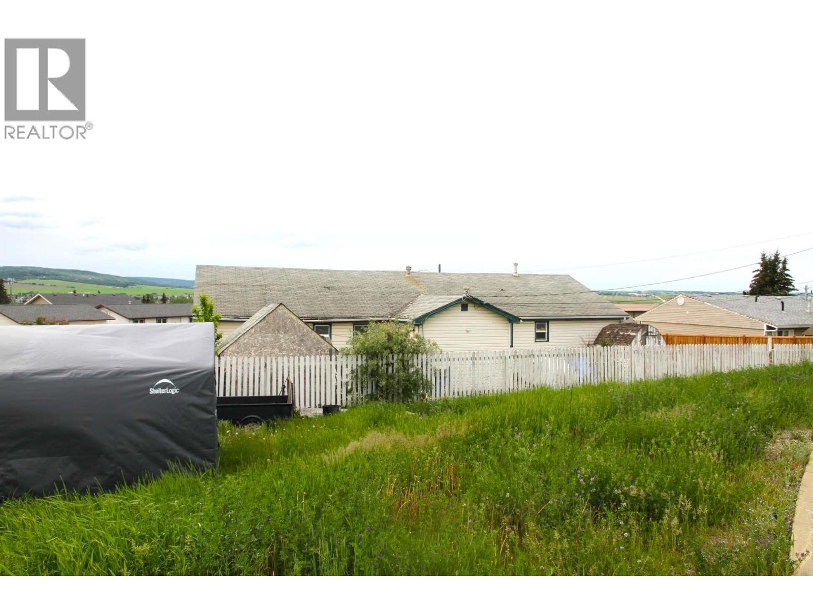 900 Cornwall Cres, Dawson Creek, BC V1G 1N9