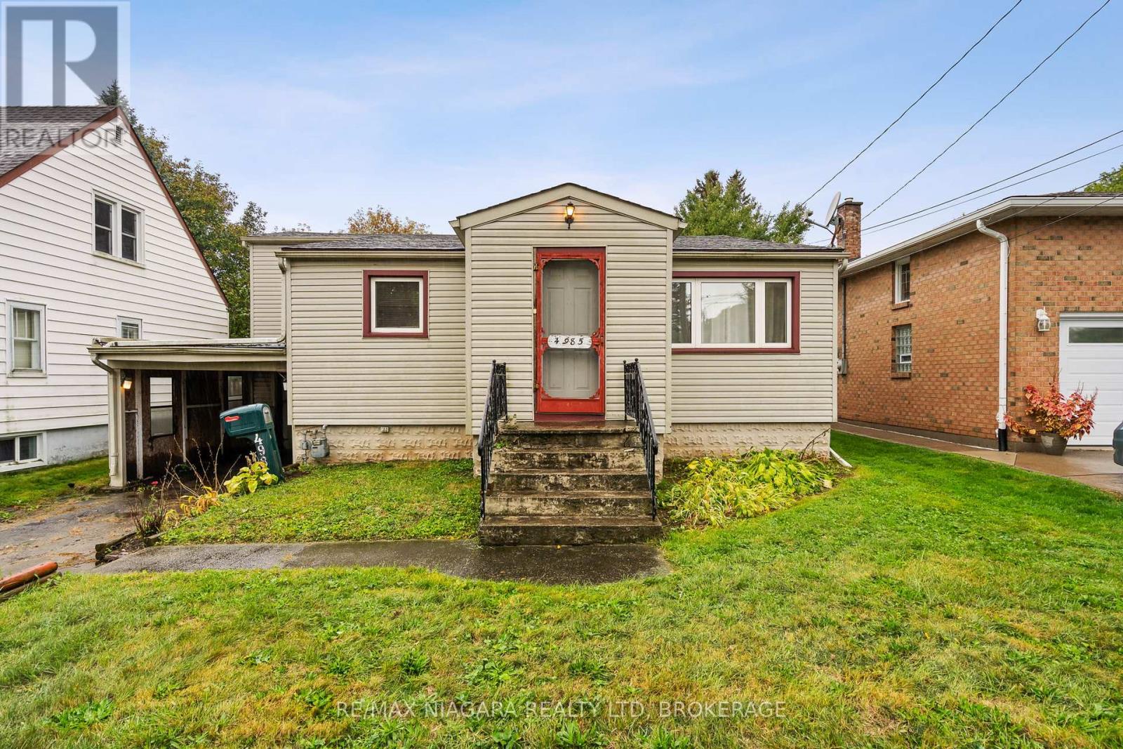 4985 Kingston Ave, Niagara Falls, ON L2E 5B3