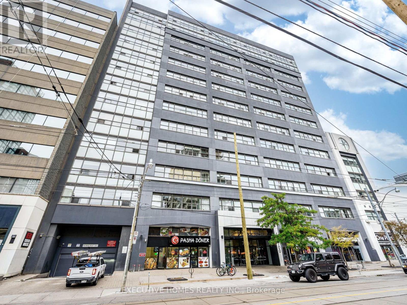 1004 700 King St W, Toronto, ON M5V 2Y6