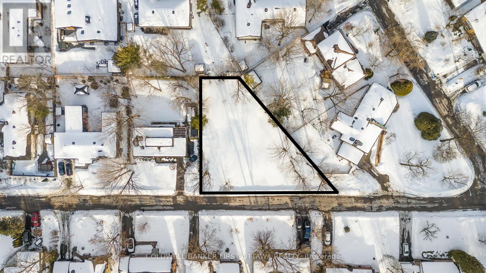 2055 Baffin Ave, Ottawa, ON K1H 5X2