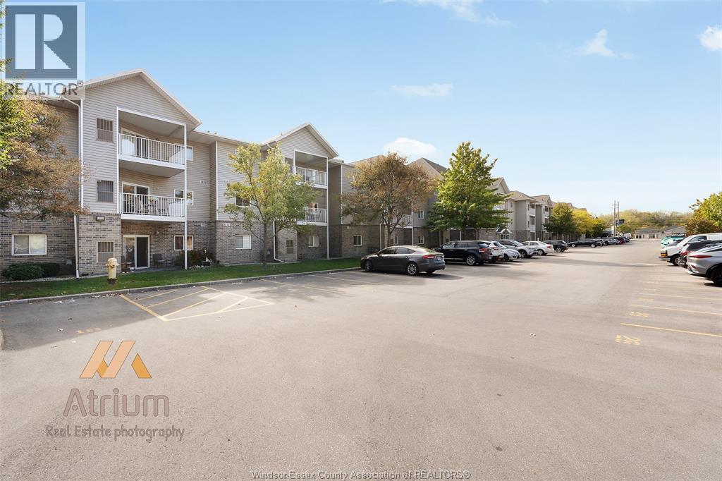1390 Lauzon Road Unit 220, Windsor, ON N8S 3N1