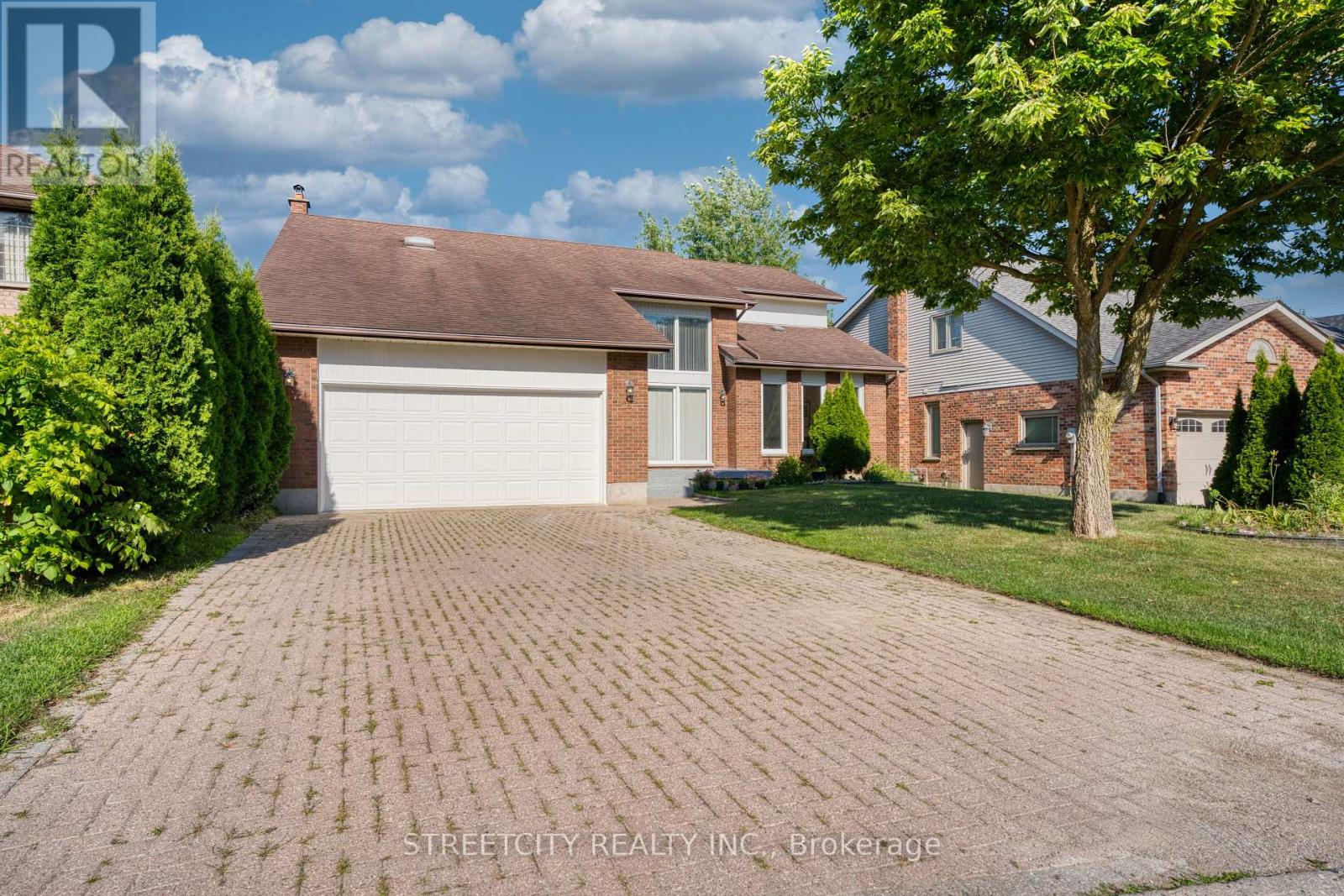 26 Grasmere Cres, London, ON N6G 4P2