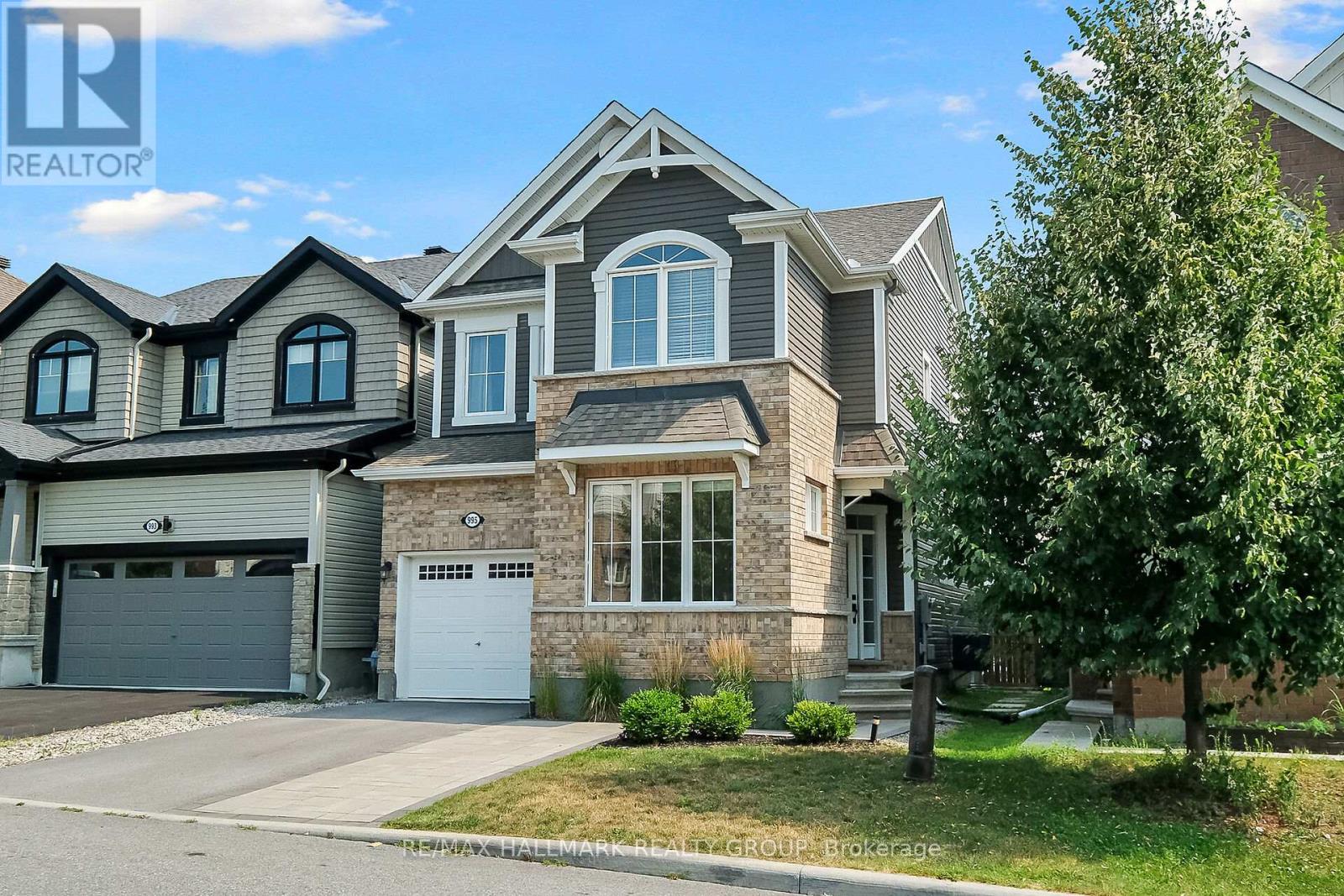 995 Shimmerton Cir, Ottawa, ON K2M 0L4