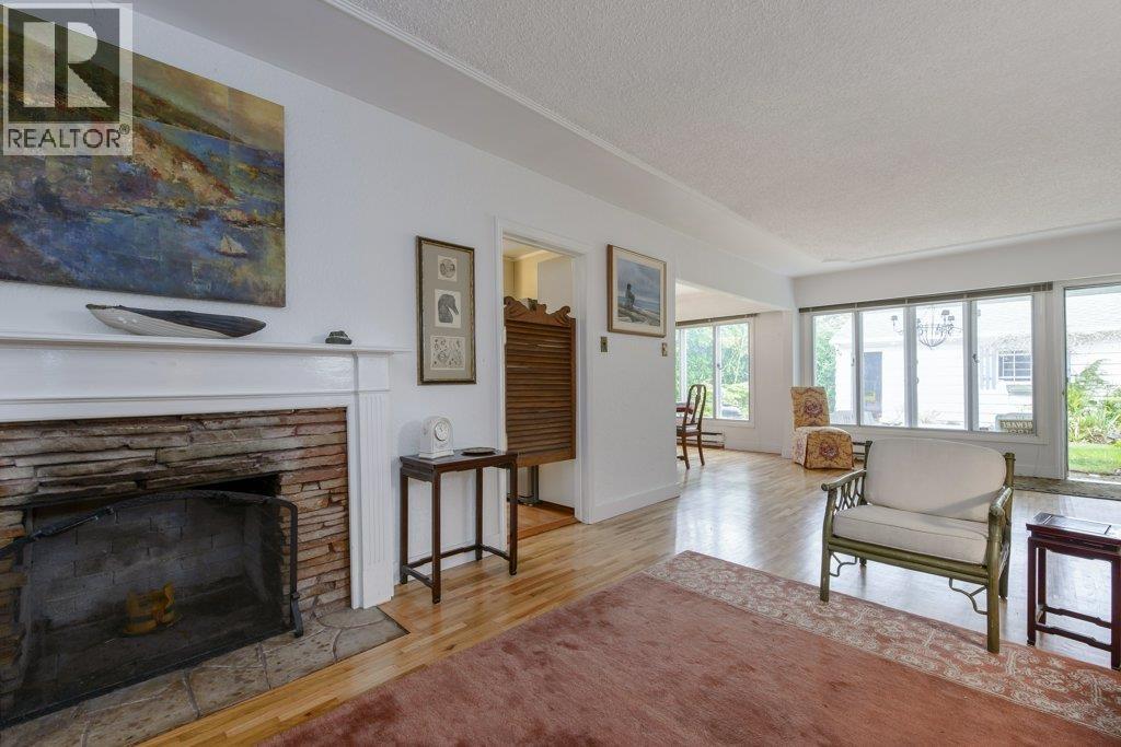 125 E 48th Ave, Vancouver, BC V5W 2C7