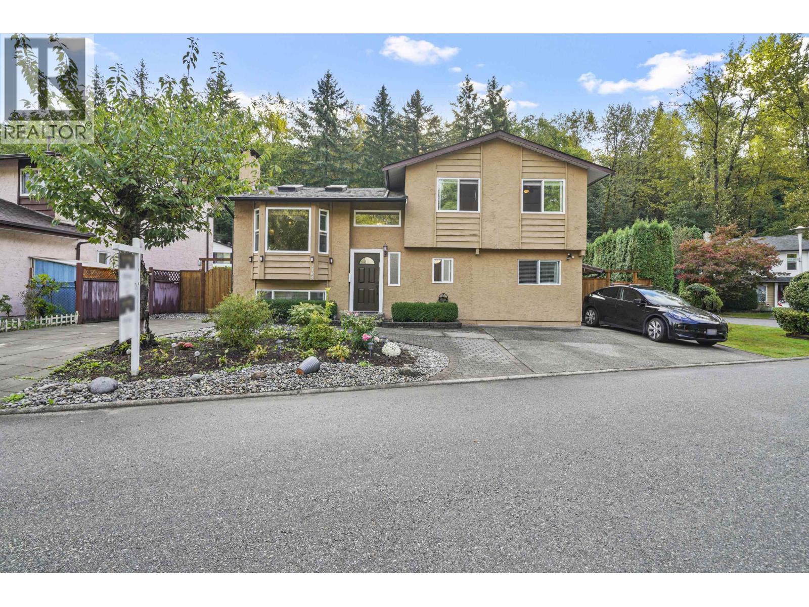 1184 Parkland Dr, Coquitlam, BC V3E 1M2