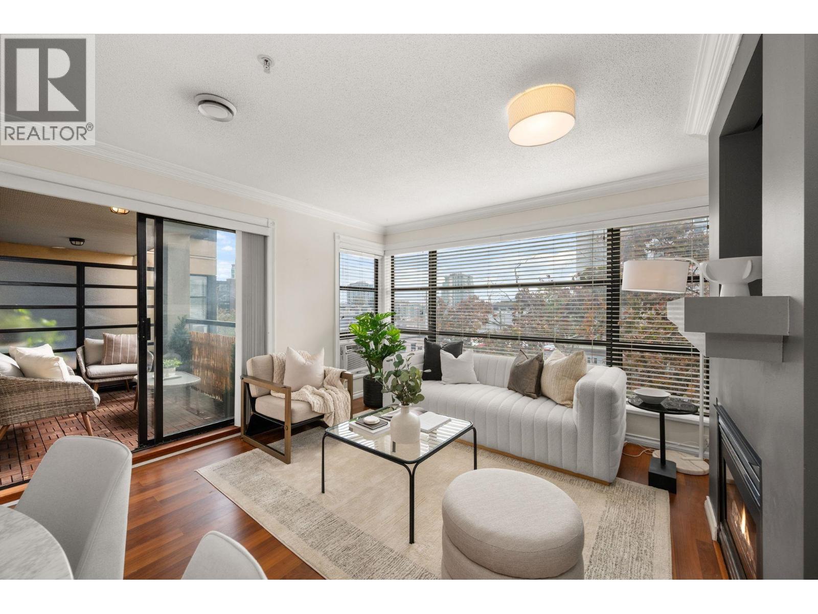 124 W 3rd Street Unit 301, North Vancouver, BC V7M 1E8