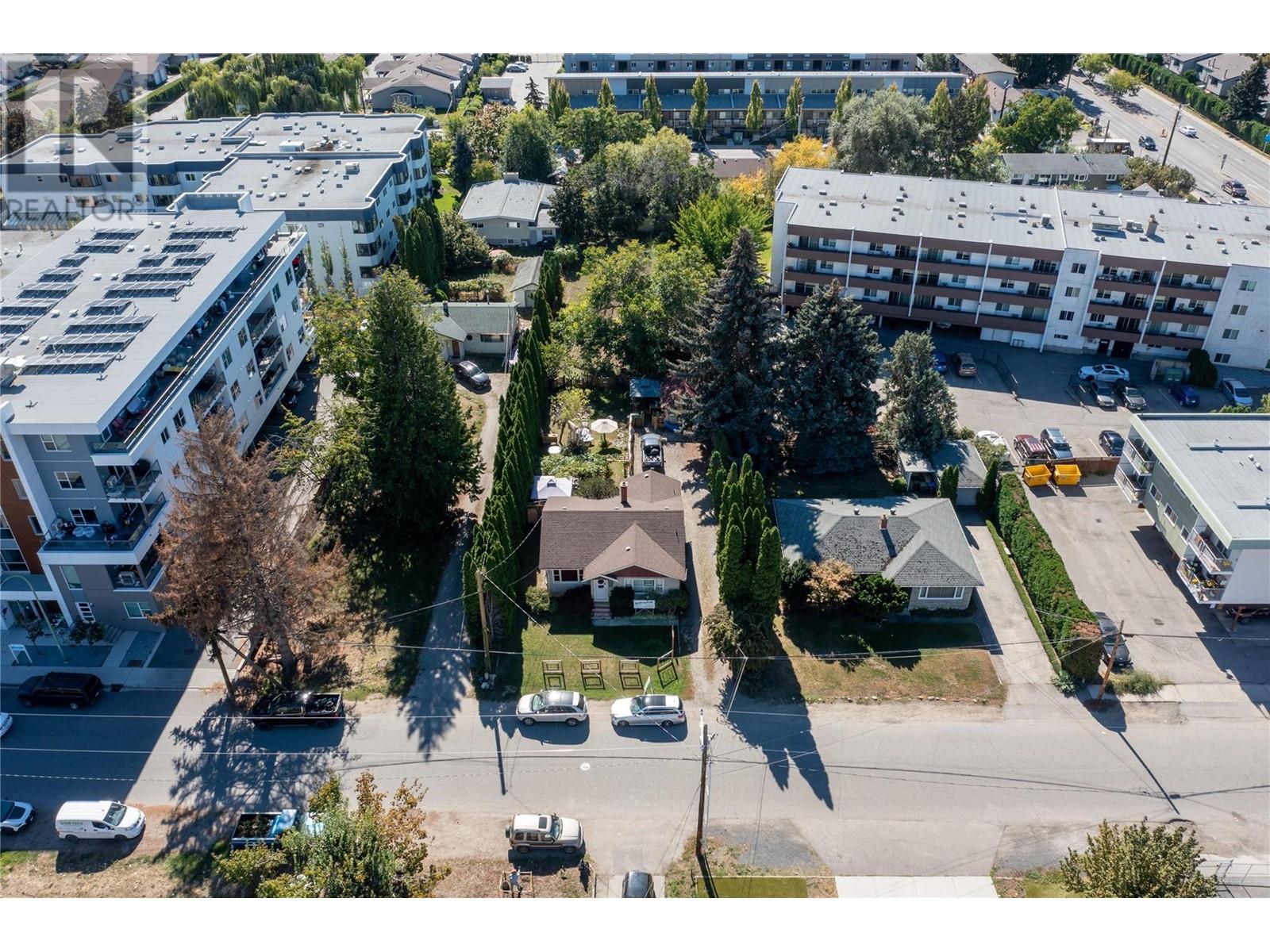 1135 Pacific Avenue #1125, Kelowna, BC V1Y 5T8