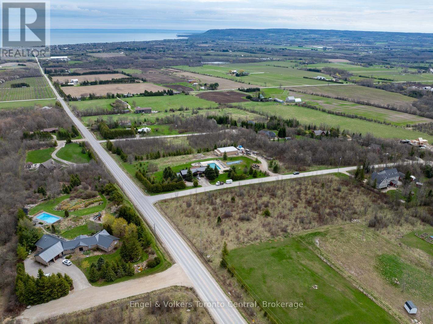 110 Dinsmore St, Meaford, ON N0H 2P0