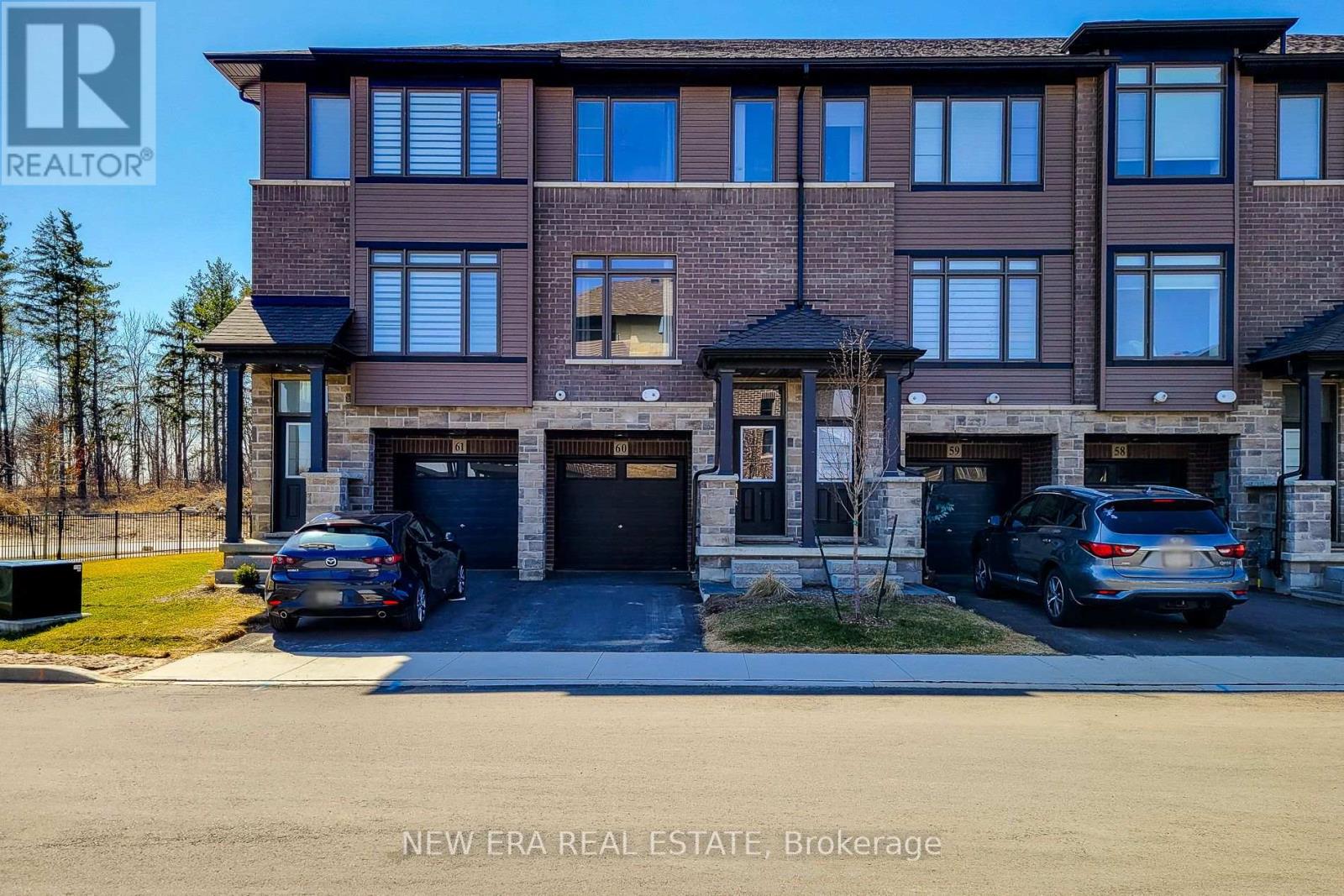 60 120 Court Dr, Brant Paris, ON N3L 0N2