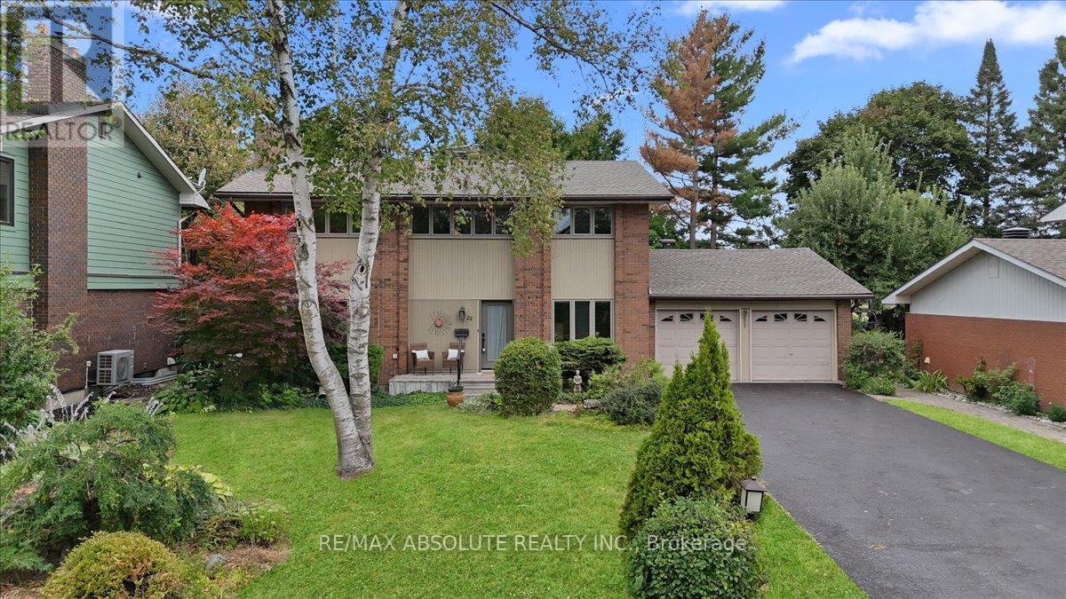 22 Banting Cres, Ottawa, ON K2K 1P4