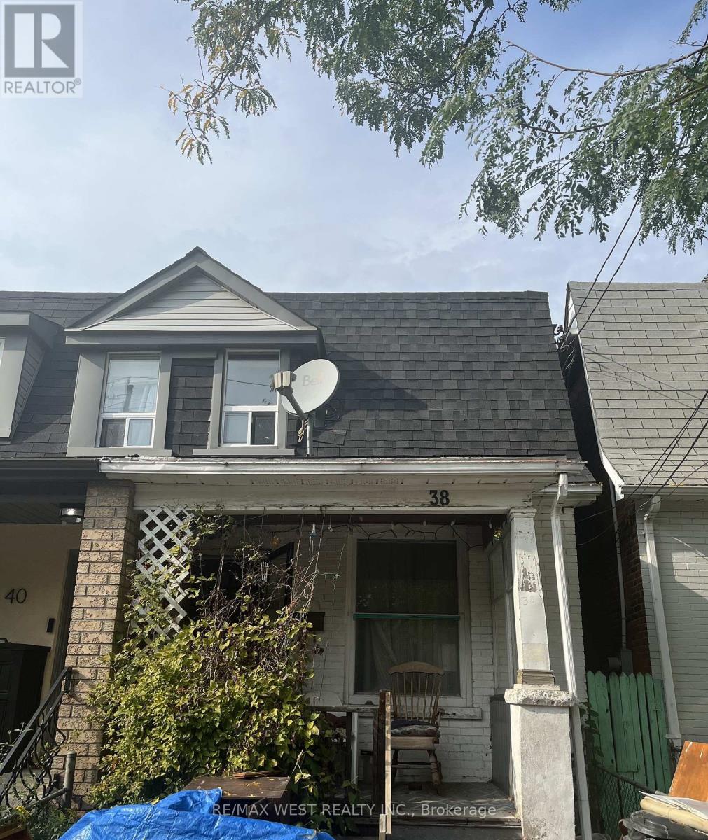 38 Pelham Ave, Toronto, ON M6N 1A6