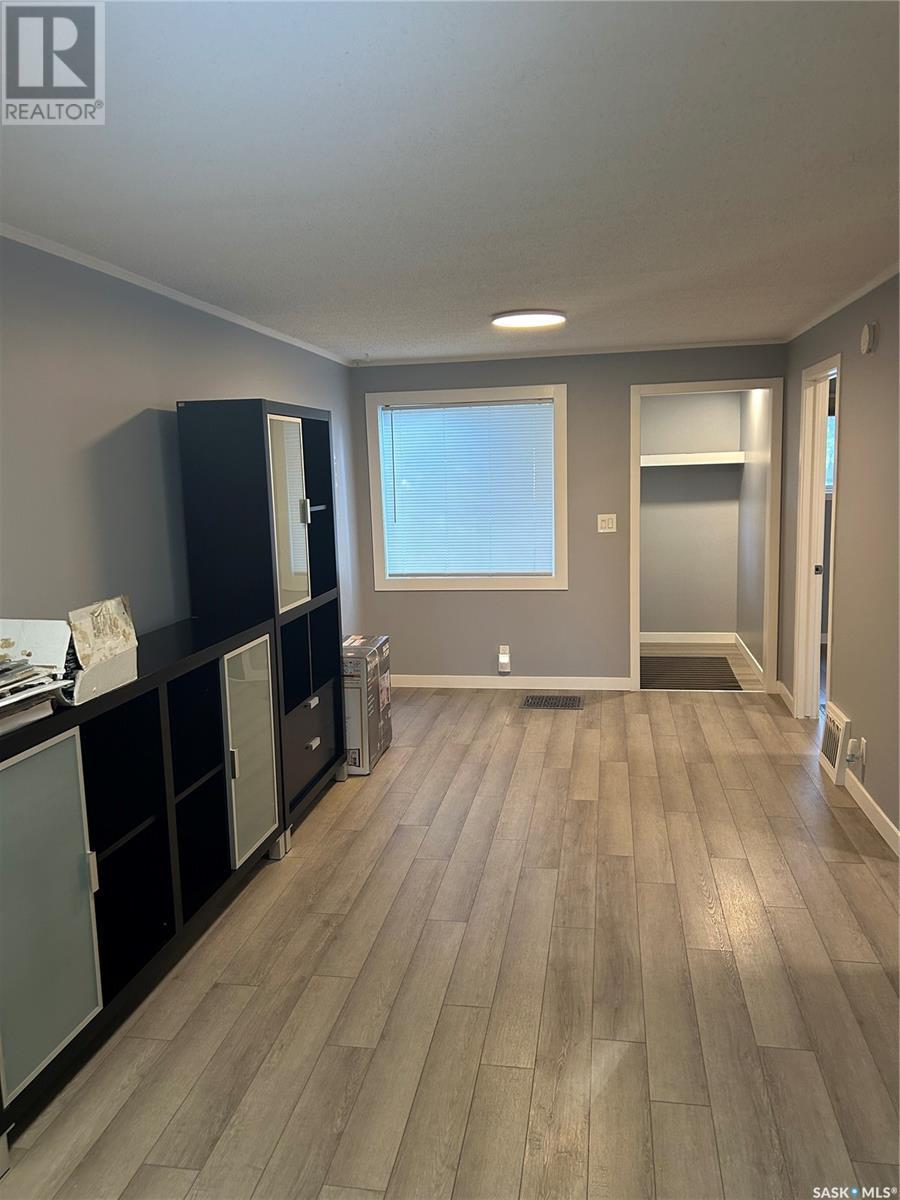 2059 Mcdonald St, Regina, SK S4N 2Y4