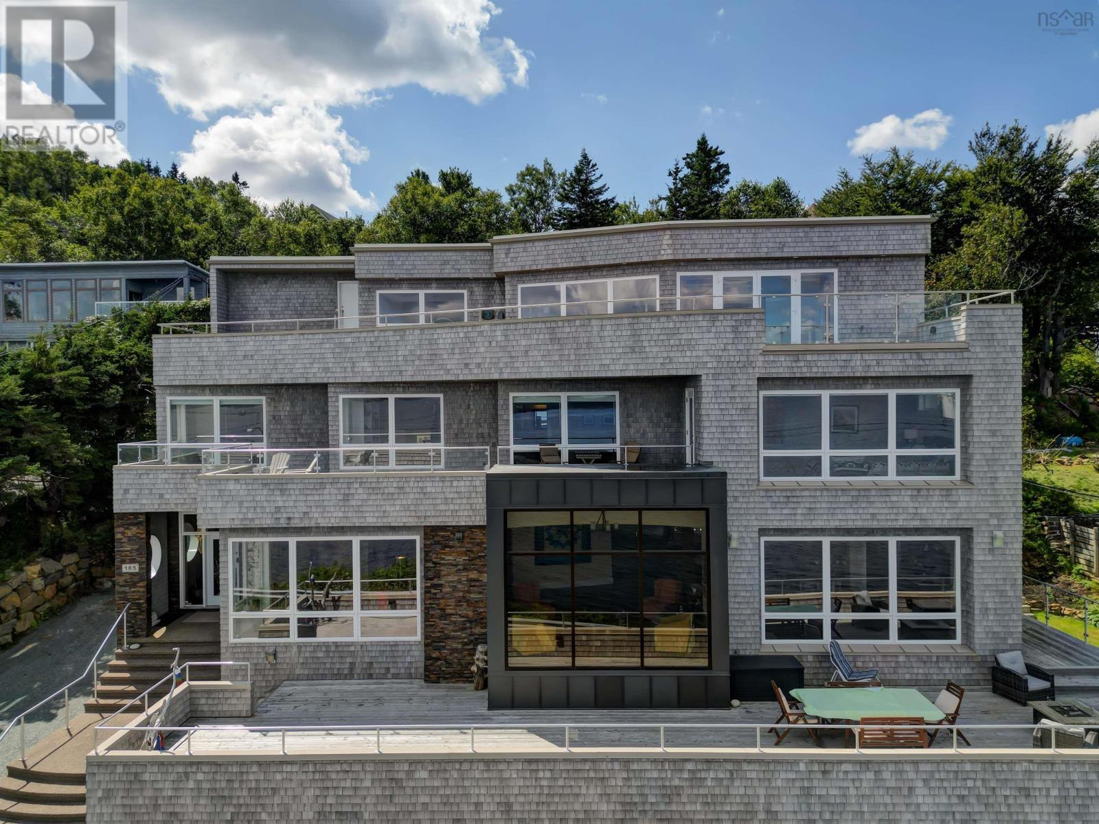 185 Fergusons Cove Rd, Halifax, NS B3V 1L7