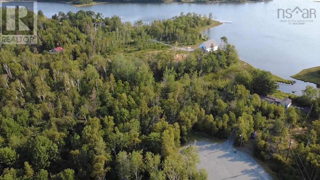 213 Macdonald Dr, Trenton, NS B0K 1X0