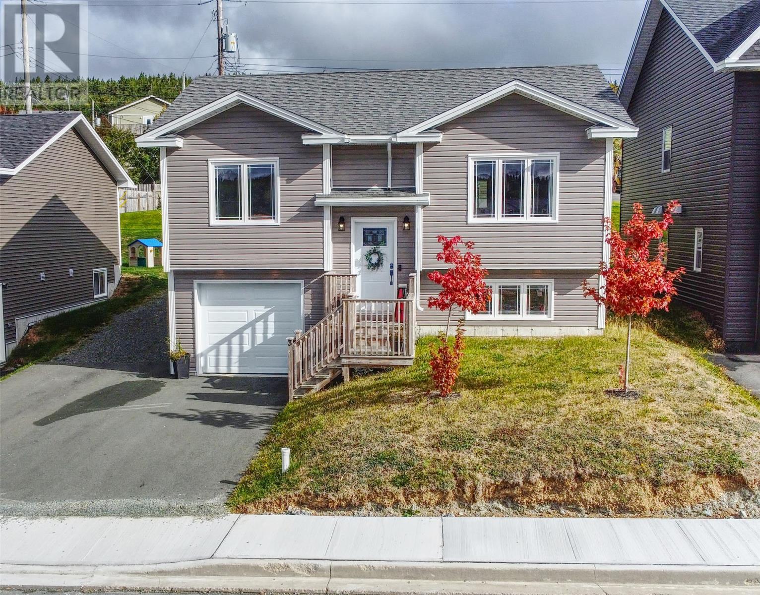 3 Port Rexton Pl, Paradise, NL A1L 4J9