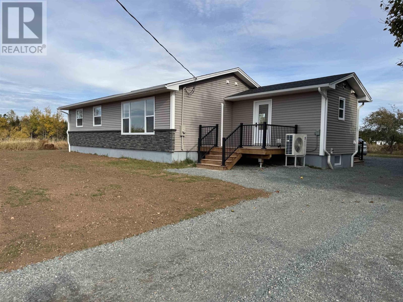 51 Five Point Rd, Lower Debert, NS B0M 1G0