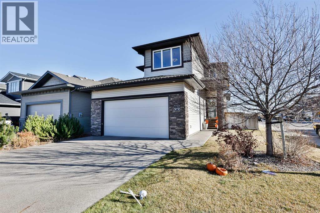 128 Cabot Lndg W, Lethbridge, AB T1J 5K3