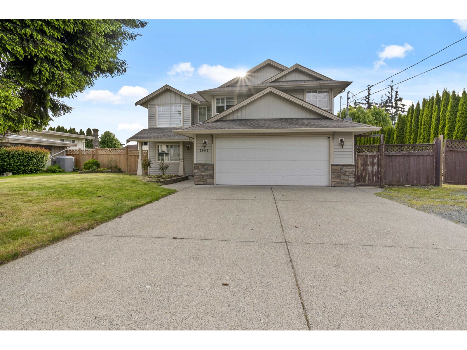 9095 Sunset Drivechilliwack Proper W, Chilliwack, BC V2P 3X8