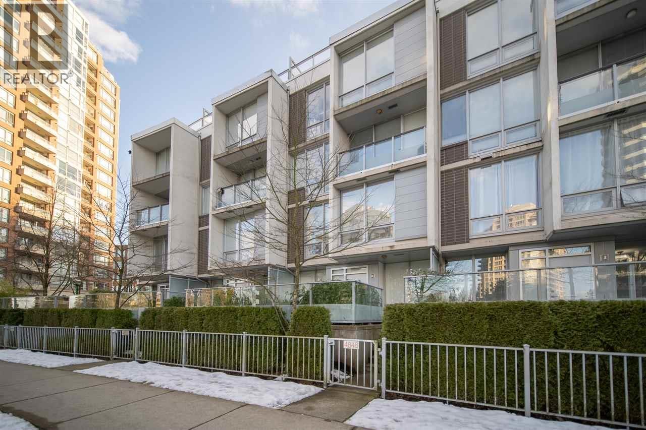 4848 Hazel St, Burnaby, BC V5H 4T3