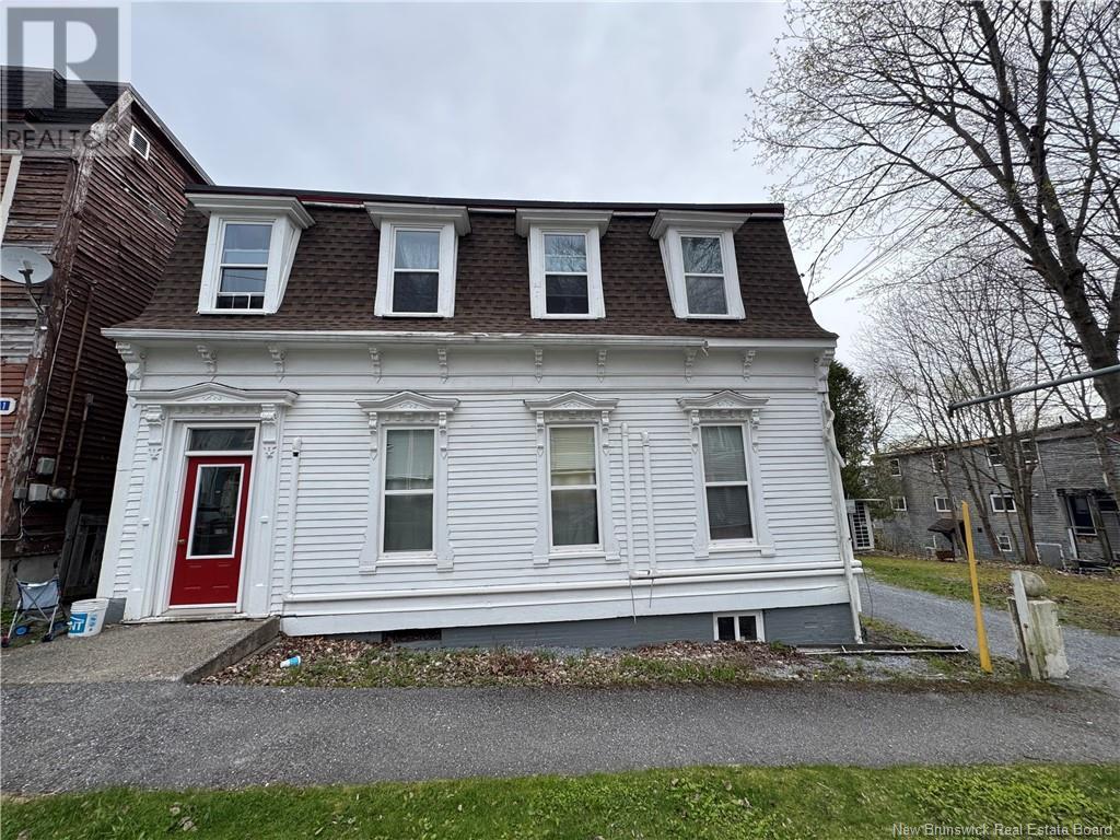 79 Summer St, Saint John, NB E2K 3Y1