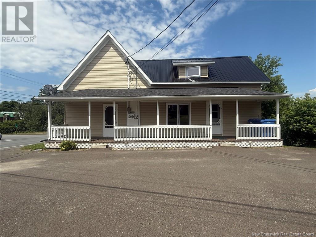 262 Main St, Grand Falls, NB E3Z 2V7