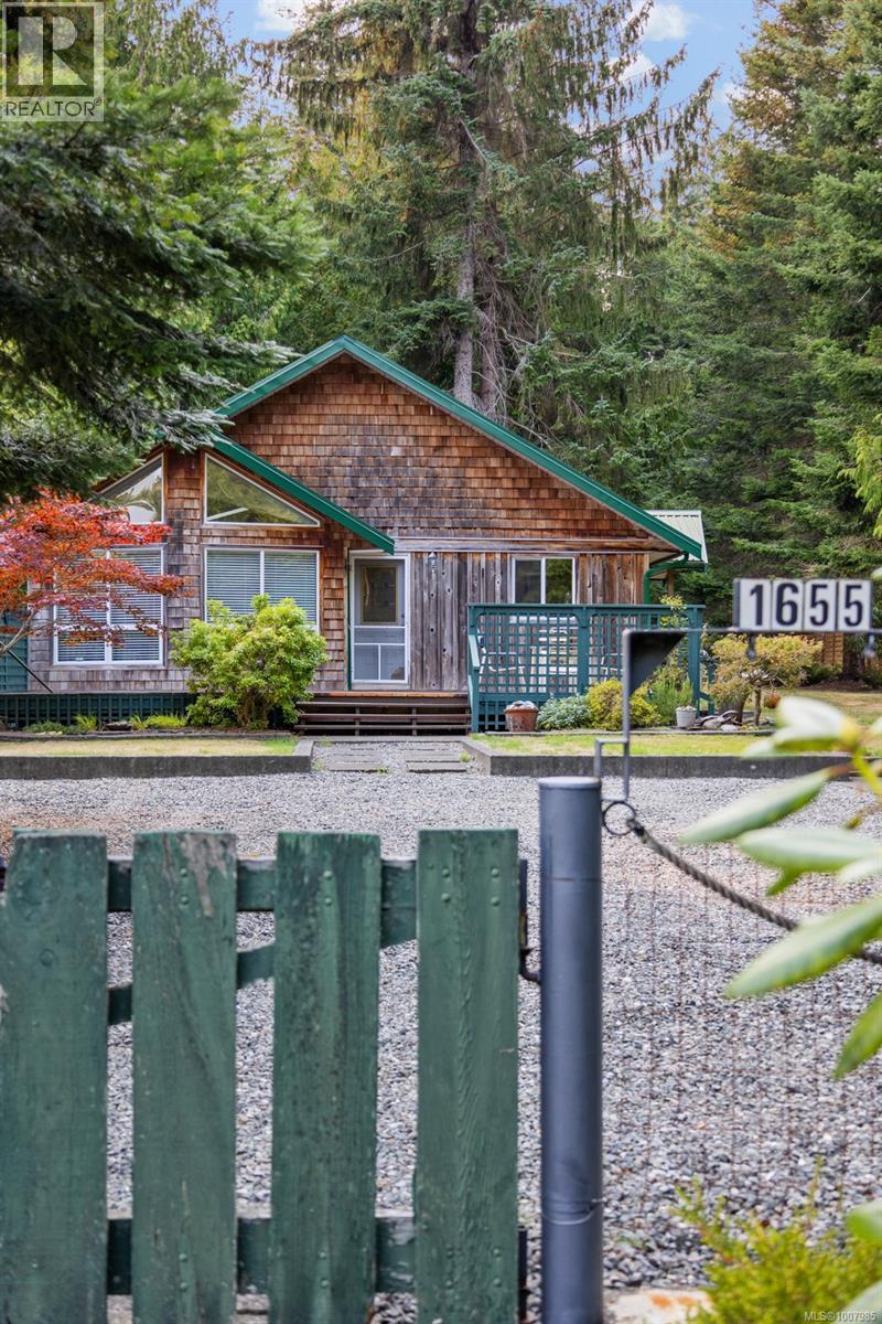 1655 Baikie Rd, Denman Island, BC V0R 1T0