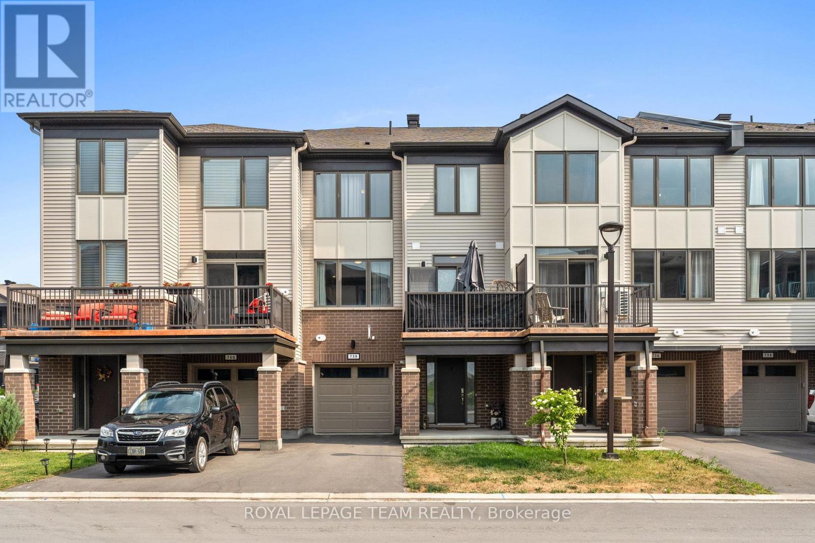 738 Chromite Private, Ottawa, ON K2J 7J2