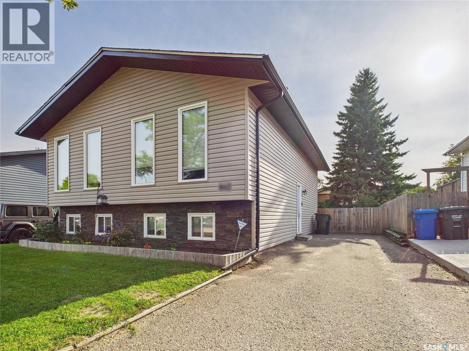 842 Spencer Dr, Prince Albert, SK S6V 7C9