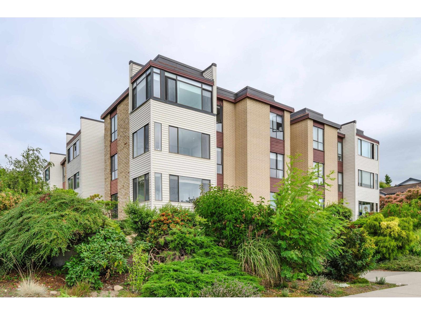 15265 Roper Avenue Unit 201, White Rock, BC V4B 2E9