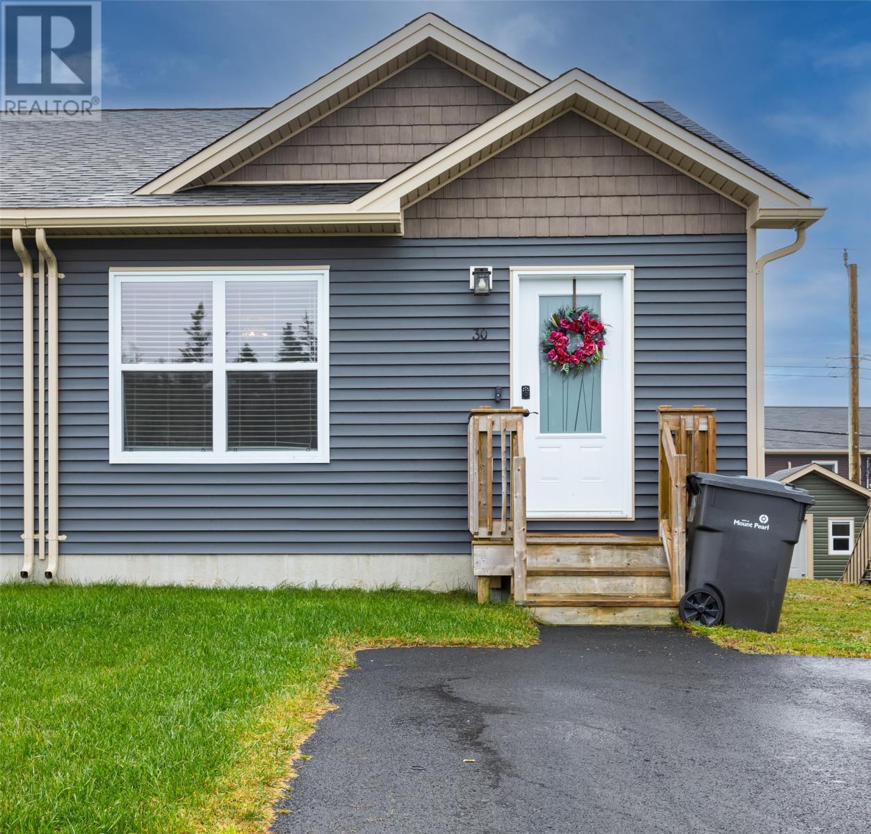 30 Larsen St, Mount Pearl, NL A1N 0J4