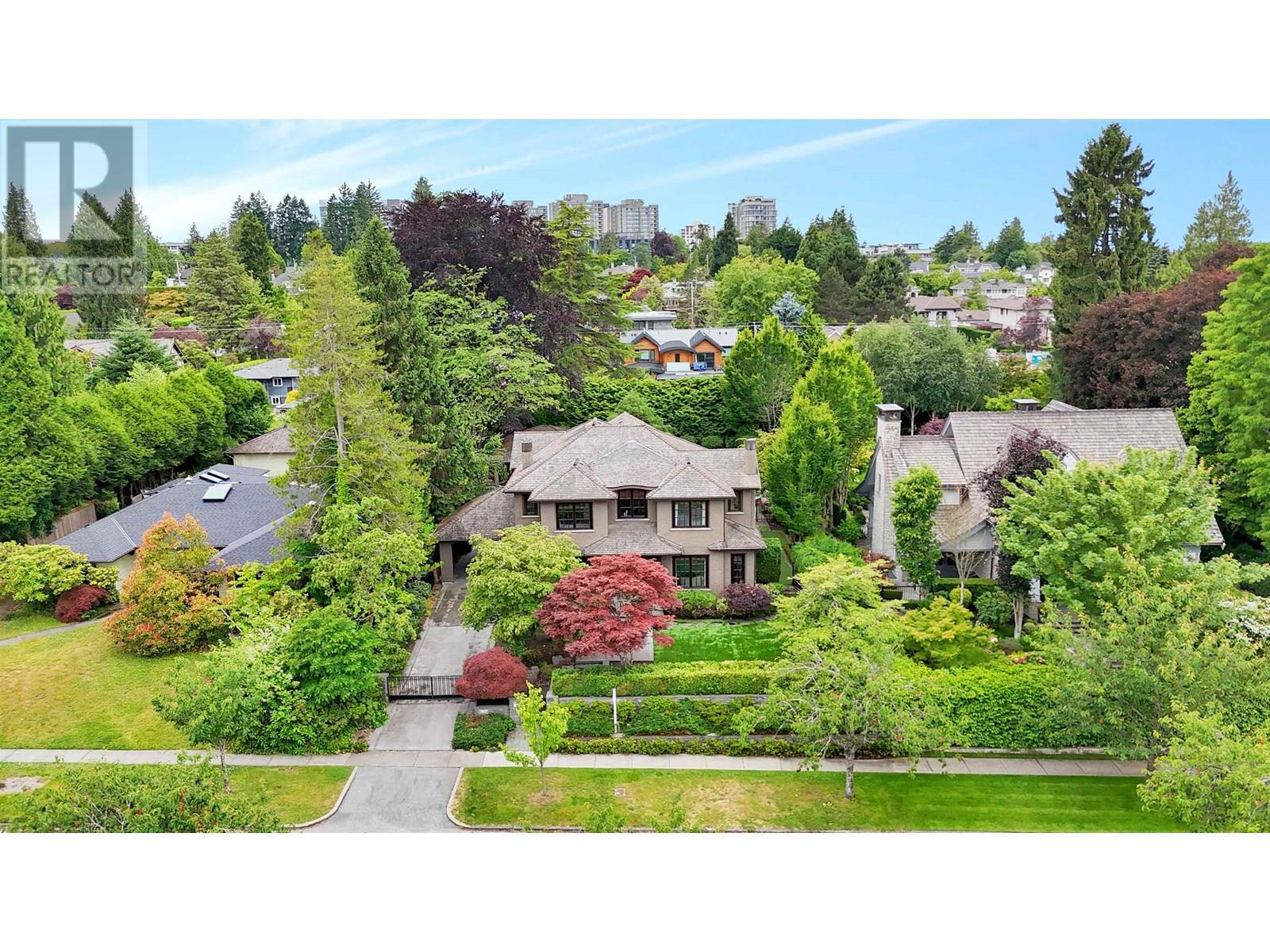 1807 Acadia Rd, Vancouver, BC V6T 1R2