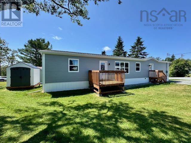 4 Davis Dr, South Uniacke, NS B0N 1Z0