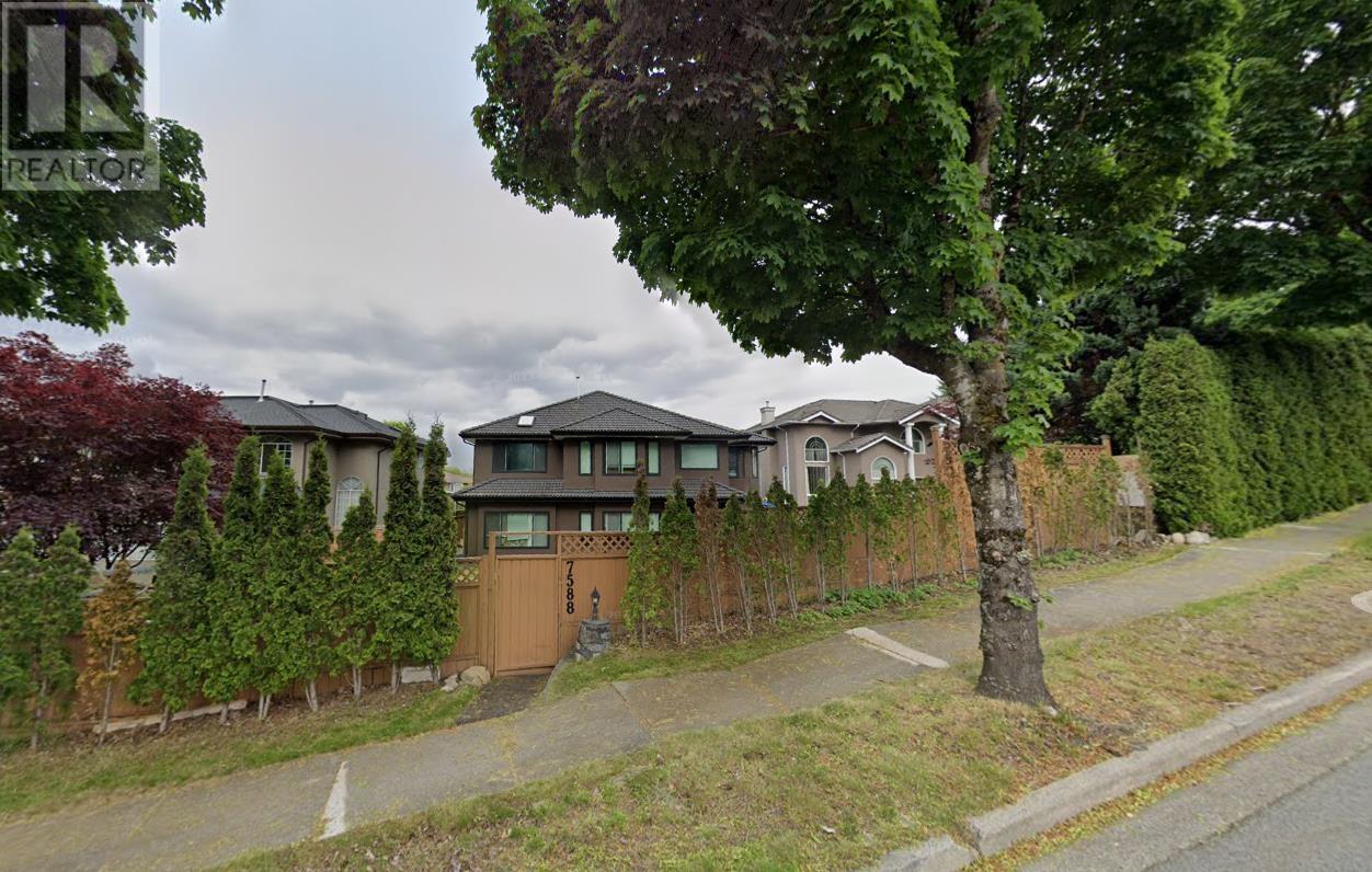 7588 Cariboo Rd, Burnaby, BC V3N 4A9