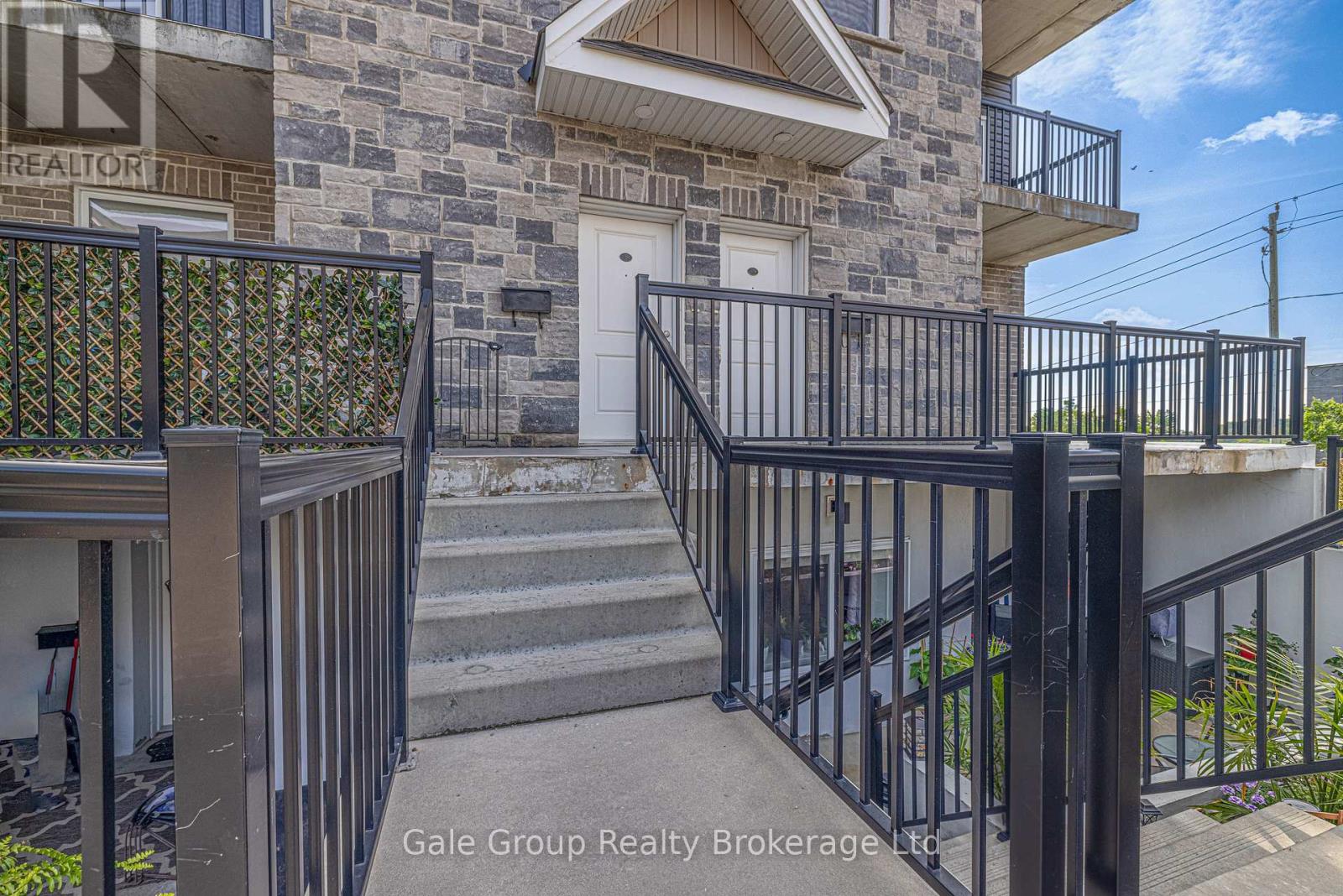 439 Athlone Ave C3 Ave #c3, Woodstock, ON N4V 0C8