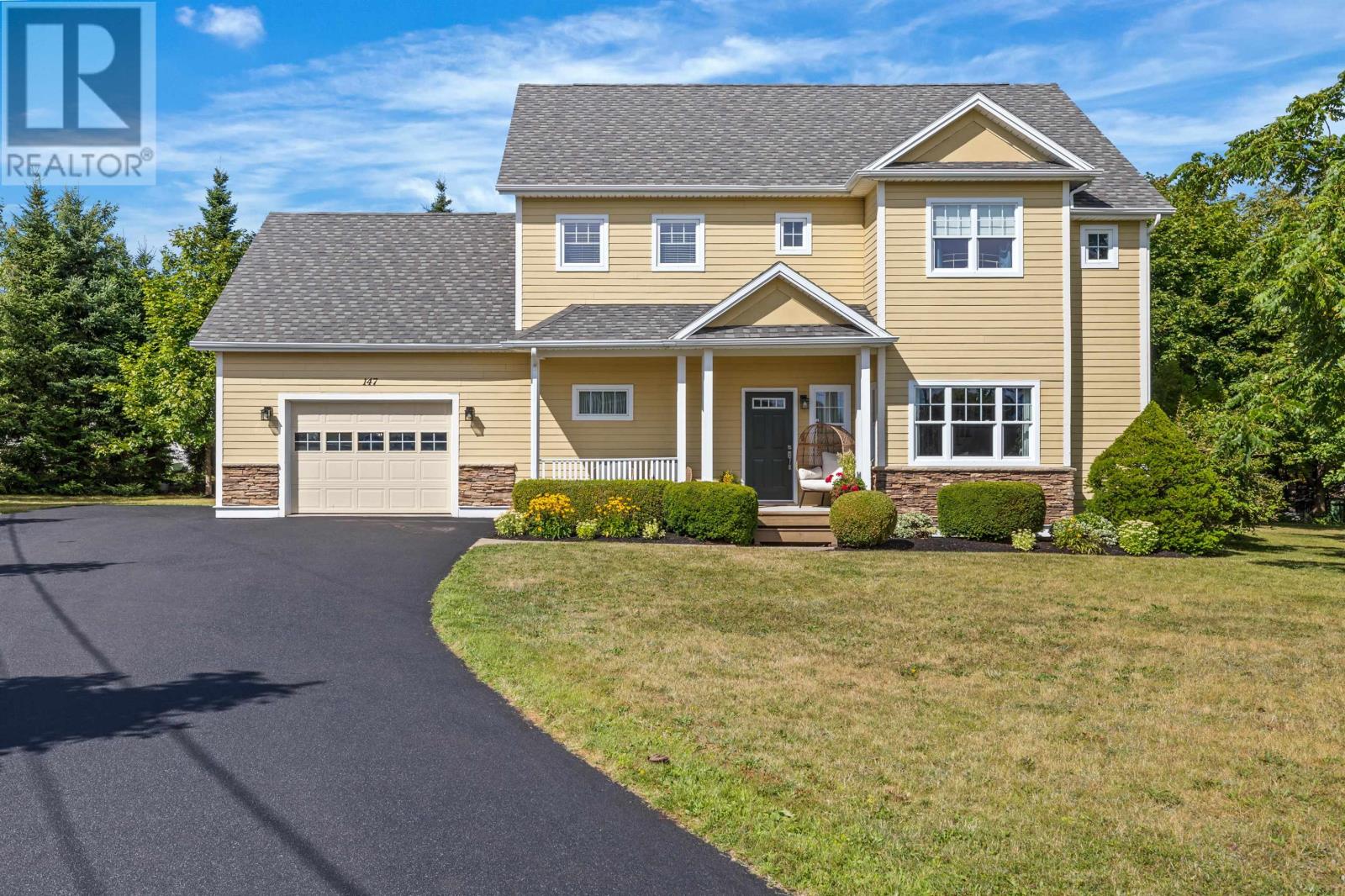 147 Bell Cres, Charlottetown, PE C1E 1Y8