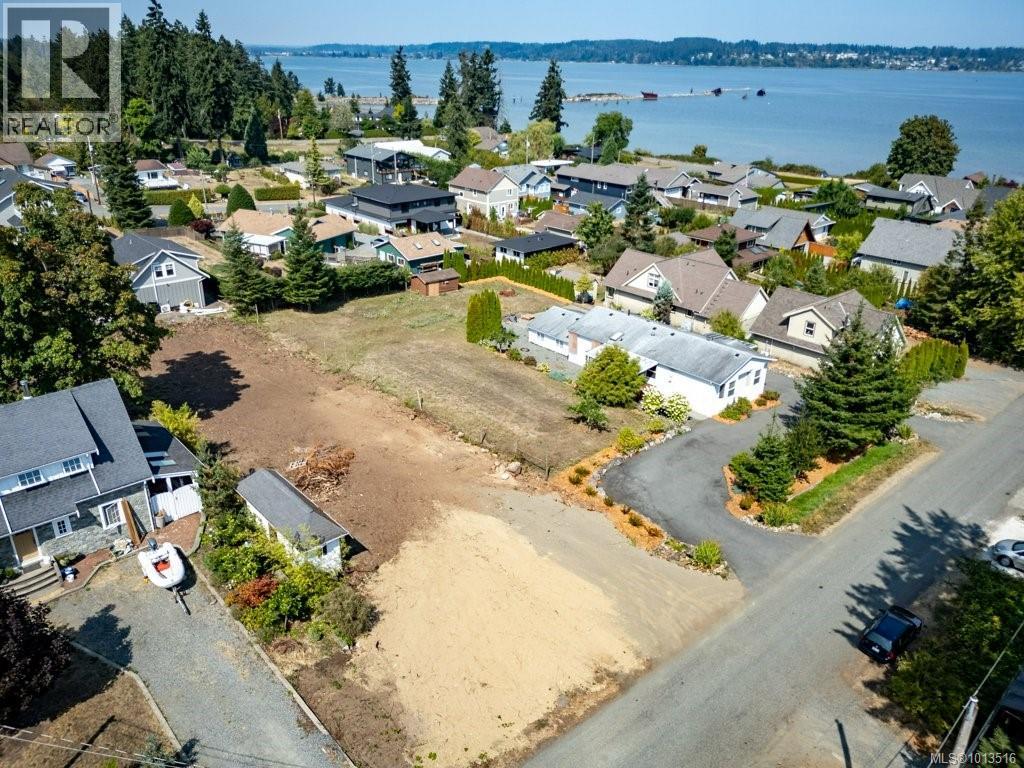 Warren Avenue, Royston, BC V0R 2V0